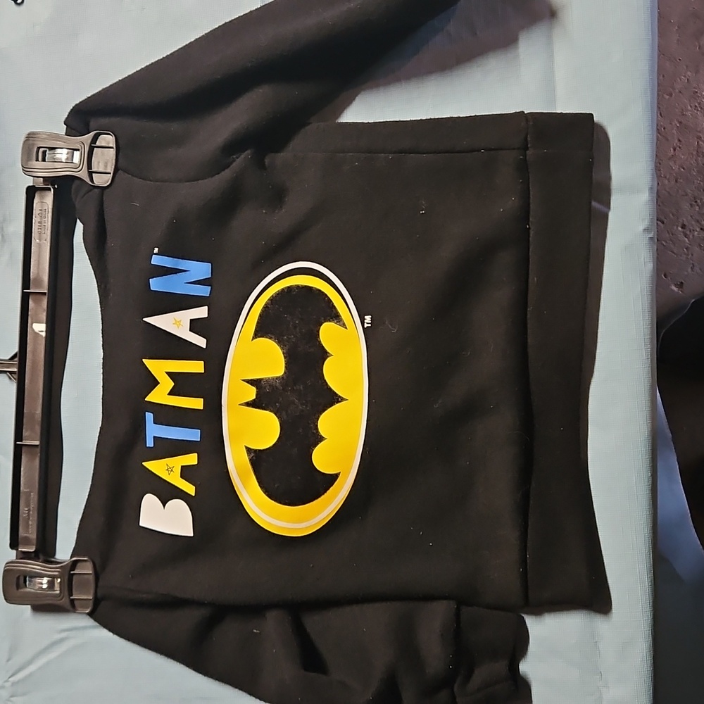 🌟3/$25🌟 MAD Engine Black and Yellow Batman Hoodie Kids 2T